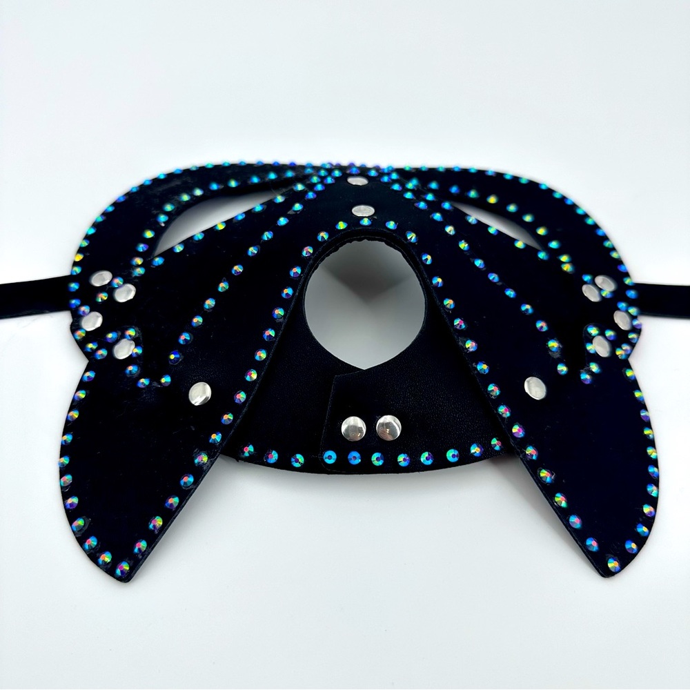 Handmade Rhinestone Faux Leather Cat Masquerade Mask – One Size - Picture 6 of 8